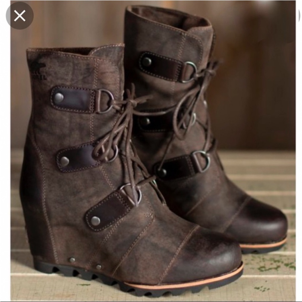 SOREL Joan of Arctic wedge heel mid boots 9.5